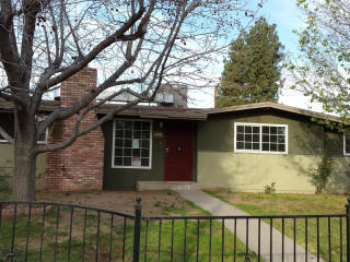 2812 Saint Marys St, Bakersfield, CA 93305-2331