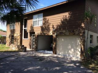 6444 Beechwood Ave, Sarasota FL  34231-3809 exterior