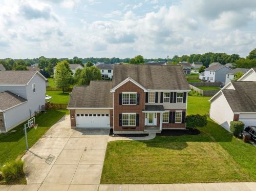 114 Cabernet Dr, Englewood, OH 45322-3463