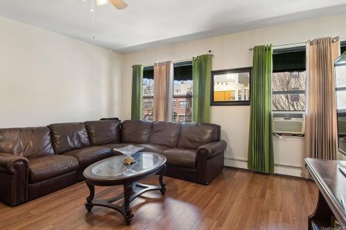 950 181st St, Bronx, NY 10460-2033