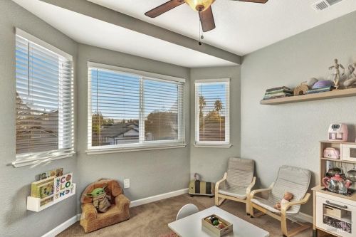 667 Poppy Cir, Vacaville CA  95687-7252 exterior