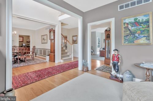 23 Hampshire Ct, Wilmington DE  19807-2535 exterior