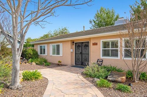6245 Swalero Rd, La Mesa, CA 91942-3428