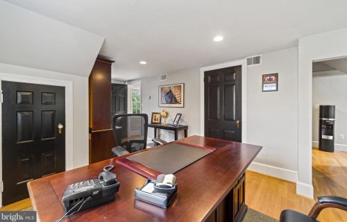 213 Loudoun St, Leesburg VA exterior