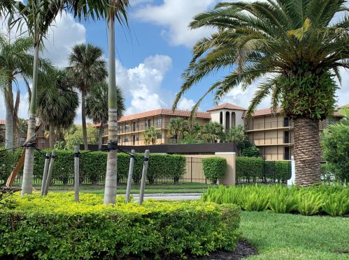 10144 Boca Entrada Blvd, Boca Raton, FL 33428-5829