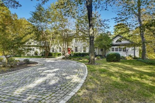 328 Erskine Rd, Stamford, CT 06903-1001