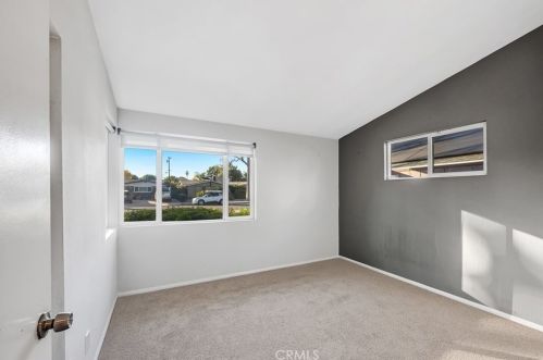 6450 Aldea Ave, Van Nuys CA  91406-5401 exterior