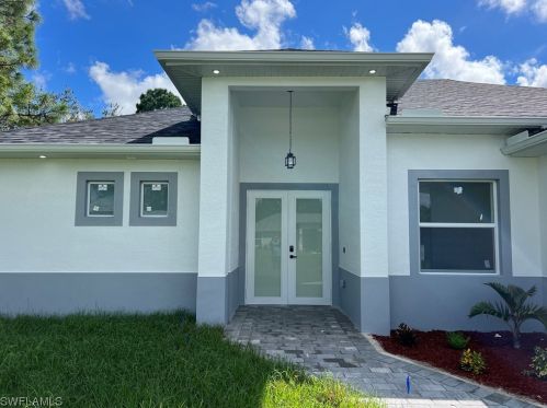 313 Lloyd Ave, Lehigh Acres, FL