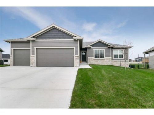 3006 Maple Ct, Ankeny, IA 50023