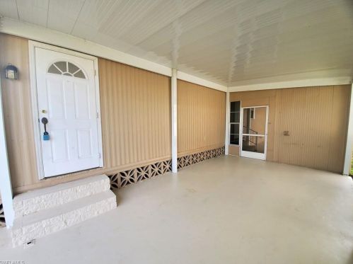 237 Cape Sable Dr, Naples, FL 34104-4118