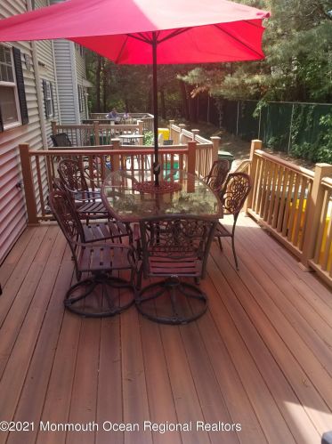 590 Davids Ct, Lakewood NJ  08701-5885 exterior