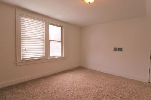 30 Eastern Ave, Covington KY 41018-1922 exterior