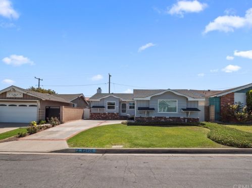 25206 Doria Ave, Lomita CA  90717-1720 exterior