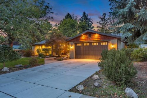 1727 Millcreek Cir, Salt Lake City, UT 84106-3321