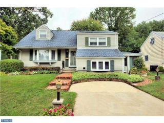 6 Shawnee Dr, Trenton, NJ 08690-1624