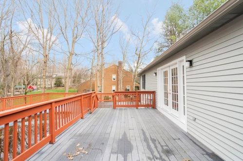 335 Albion Rd, Lincoln RI  02865-4240 exterior