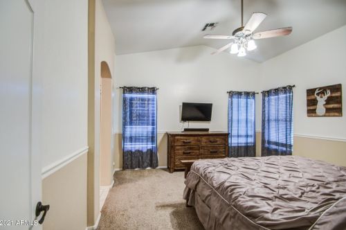 4057 Summer Ct, Gilbert AZ  85297-6602 exterior