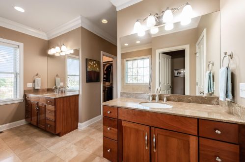 4176 Ashbury Dr, Carroll OH  43112-9418 exterior