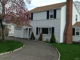 5328 Main St, Bridgeport, CT 06611-3627