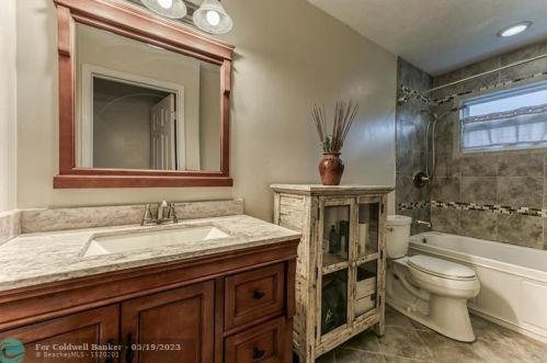2399 Floresta Dr, Fort Pierce FL  34984-5218 exterior