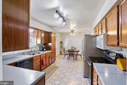 414 Old Country Club Rd, Charles Town WV  25414-5826 exterior