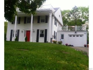 361 Lakeside Dr, Bridgeport, CT 06606-1915