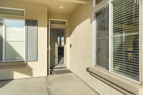 530 Vina Ct, Livingston CA  95334-9111 exterior