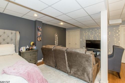 4 Stevens Ln, Martinsville NJ  08836-2249 exterior