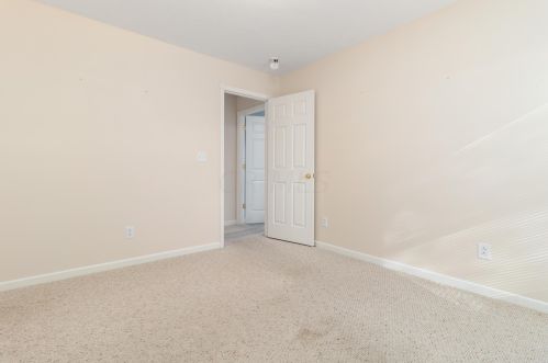 136 Prospect Ave, Bellefontaine OH  43311-1518 exterior