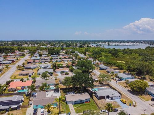 3427 Coldwell Dr, Tarpon Springs FL  34691-4836 exterior