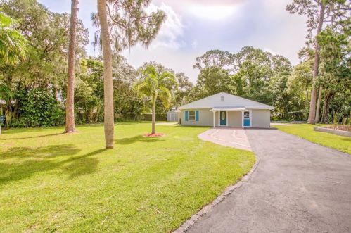 1514 Elite Ct, Tarpon Springs, FL 34691-5238