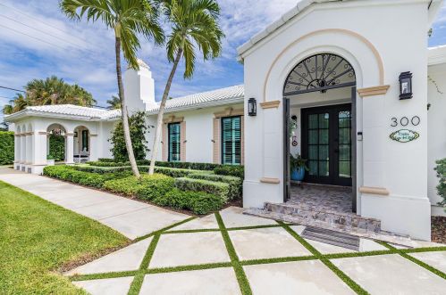 300 Murray Rd, West Palm Beach, FL 33405-2920