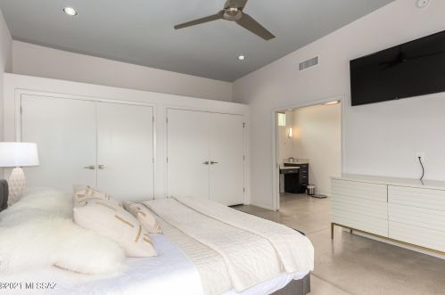 5702 Rio Verde Vis Dr, Tucson AZ  85750-1971 exterior