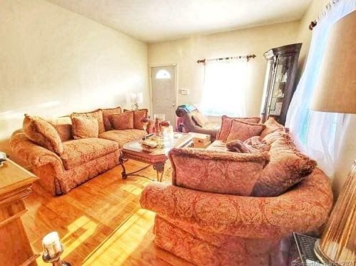 1030 Pembroke St, Bridgeport, CT 06608-2017