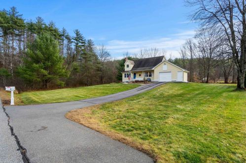 6 Hampton Ct, Goffstown NH  03045-2129 exterior