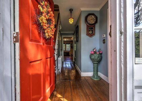 354 Moose Hill Rd, Upper Stepney CT  06468-2404 exterior