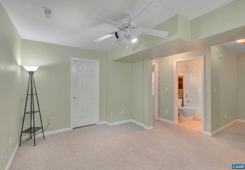 2 Riverside Dr, Bybee VA  22963-2021 exterior