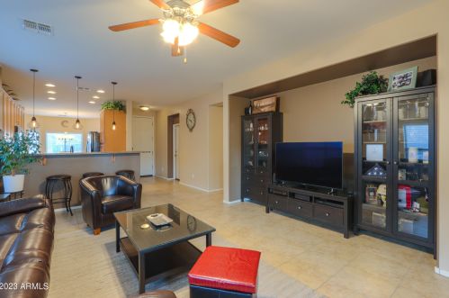 1325 Linda Dr, Casa Grande AZ  85122-3352 exterior