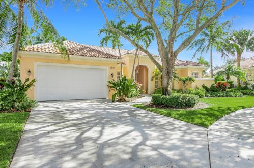 7573 Red River Rd, West Palm Beach, FL 33411-5812