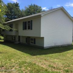 195 Williams Ln, Scotrun, PA 18355-7707