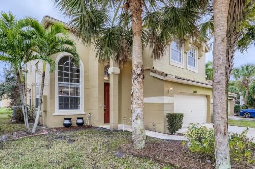 1205 Oakwater Dr, West Palm Beach, FL 33411-6107
