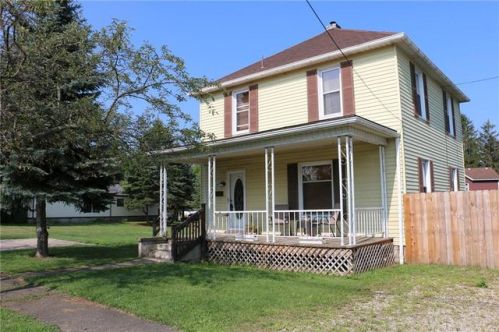 64 Canal St, Albion, PA 16401-1143