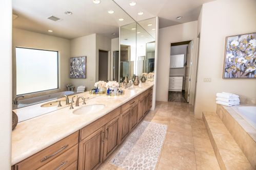 29 Sun Ridge Cir, Rancho Mirage CA  92270-2641 exterior