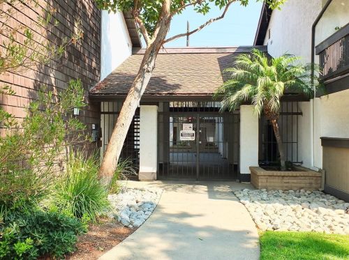 2500 Willow St, Long Beach, CA 90755-2236