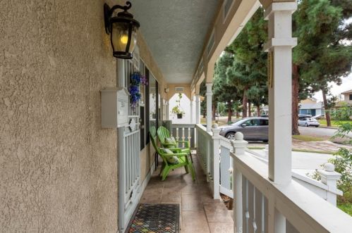 5634 Oliva Ave, Lakewood CA  90712-1612 exterior