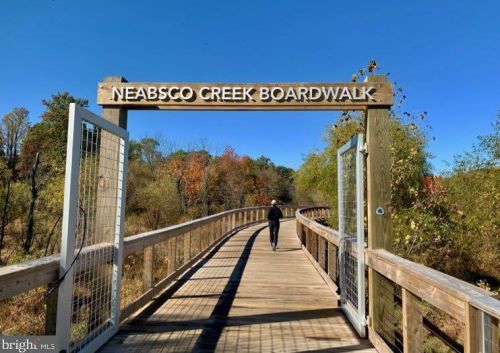 14800 Potomac Branch Dr, Woodbridge VA  22191-4056 exterior