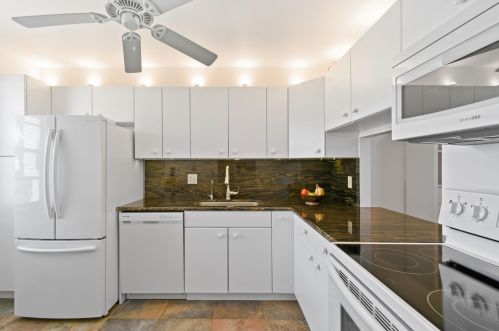 239 Lake Meryl Dr, West Palm Beach, FL 33411-3393
