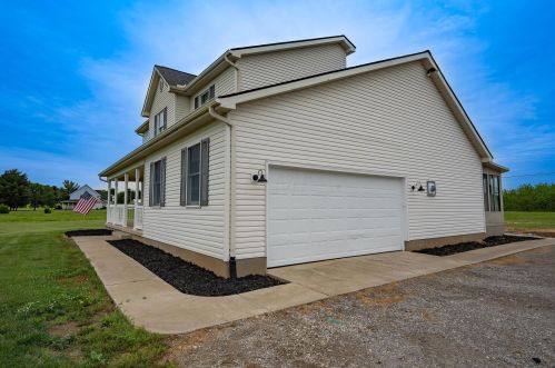 278 Lancaster Rd, Chillicothe, OH 45601-8272