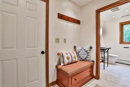 26 Wright Rd, Hollis NH  03049-6154 exterior