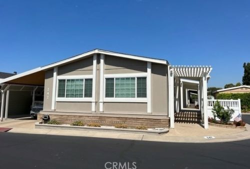 5200 Irvine Blvd, Irvine CA 92620-2013 exterior